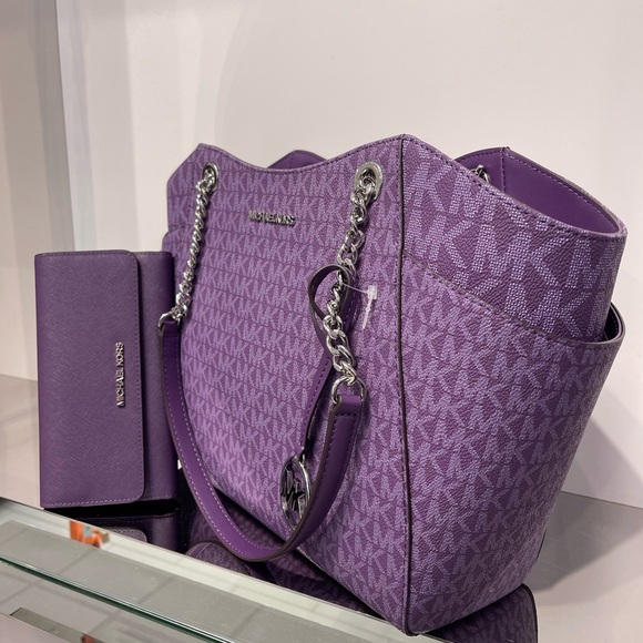 MICHAEL KORS JST Lg Chain Shoulder Tote & Lg JST Trifold Wallet 
Dk Purple
NWT - Picture 8 of 16